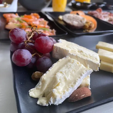 Le Jardin Du Paradis Motel para Casais Lessines